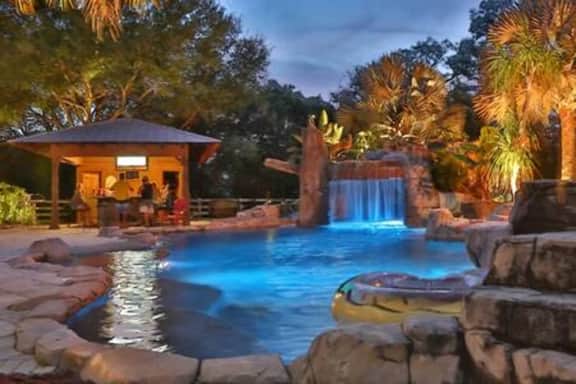 Southern Plantation Oasis - Image 4