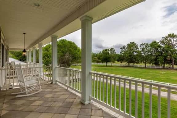 Southern Plantation Oasis - Image 3